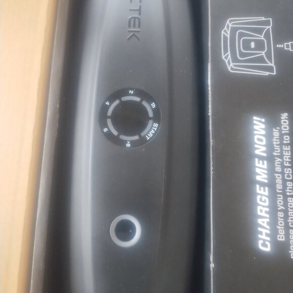 CTEK CS Free 4 in 1 BATTERY CHARGER & MAINTAINER - Picture 8 of 14